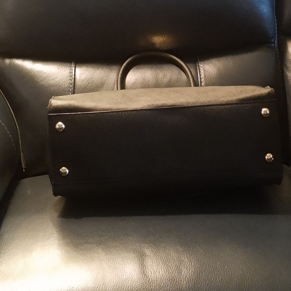 Michael By Michael Kors #AP-1304- Black Purse/Bag - Picture 5 of 14